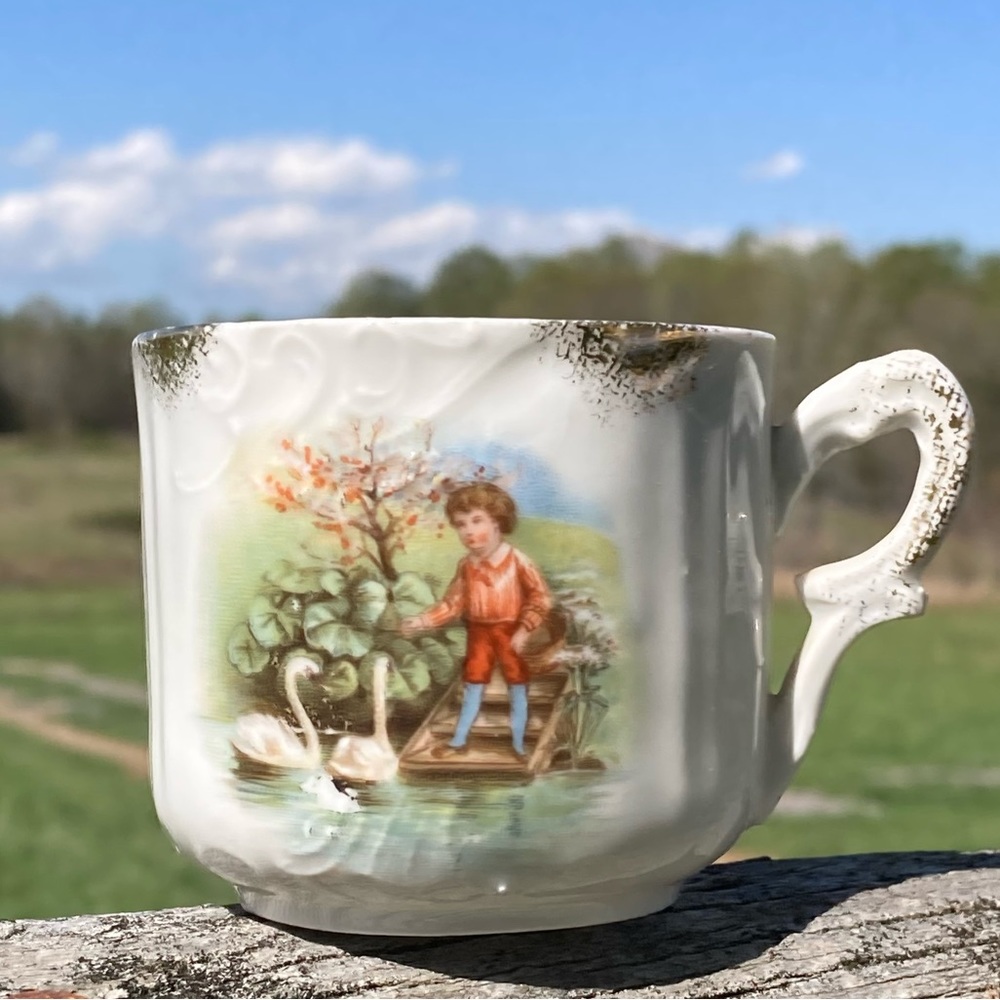 Sweet Little Vintage Porcelain Tea Cup!